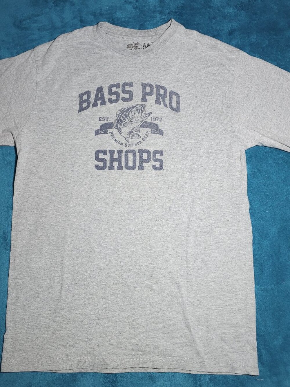 Bass Pro Shops Shirt Men's Med Gray Outdoor Fishing Graphic Tee Short Sleeve